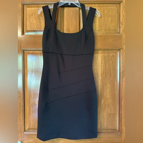 🆕 Guess Sexy and Fun Black Sleeveless Dress - Picture 2 of 8
